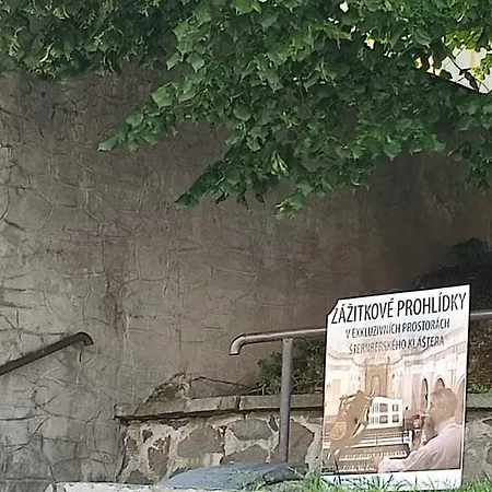 Apartment - Cafe Princ Pod Hradem Wifi, Klima Šternberk