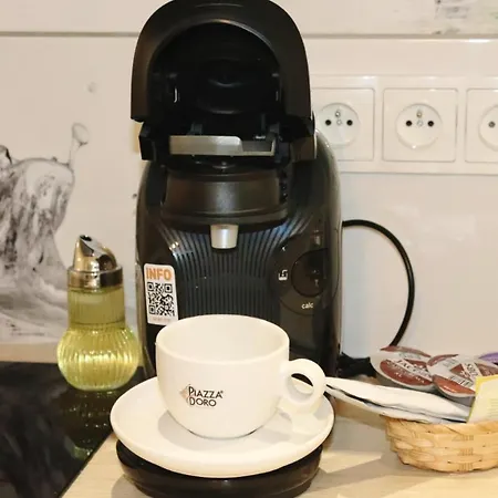 - Cafe Princ Pod Hradem Wifi, Klima Apartment